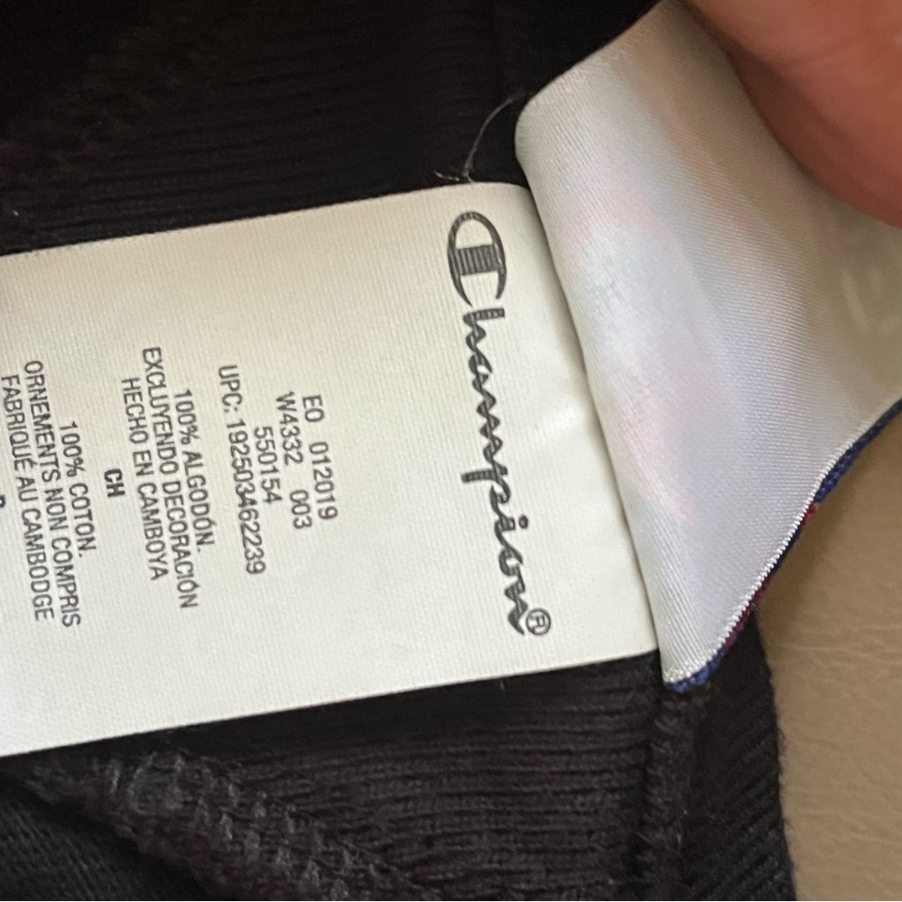 Champion Tshirt - Picture 10 of 11